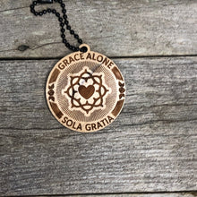 Load image into Gallery viewer, Keyring - Sola Gratia Seal - Keychain - The Reformed Sage - #reformed# - #reformed_gifts# - #christian_gifts#
