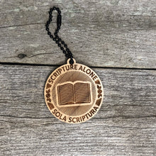 Load image into Gallery viewer, Keyring - Sola Scriptura Seal - Keychain - The Reformed Sage - #reformed# - #reformed_gifts# - #christian_gifts#
